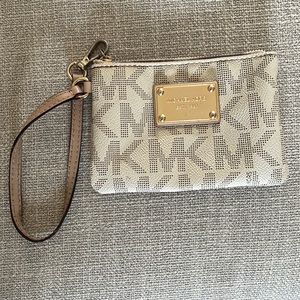 Michael Kors Jet Set Small Monogram Wristlet in Vanilla